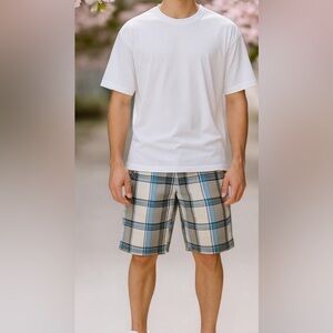 MICROS Men’s Plaid Shorts Size 36. Lightweight casual with 5 pockets.